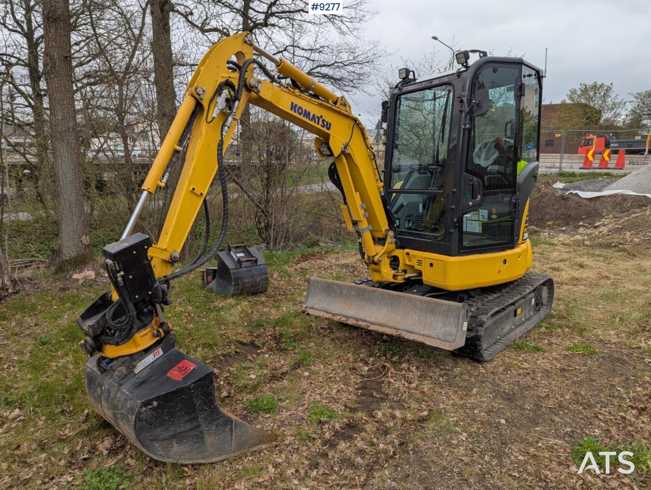 Mini Excavator Komatsu PC26MR (See Video) - Mini pelle: photos 1 Mini Excavator Komatsu PC26MR (See Video) - Mini pelle: photos 1