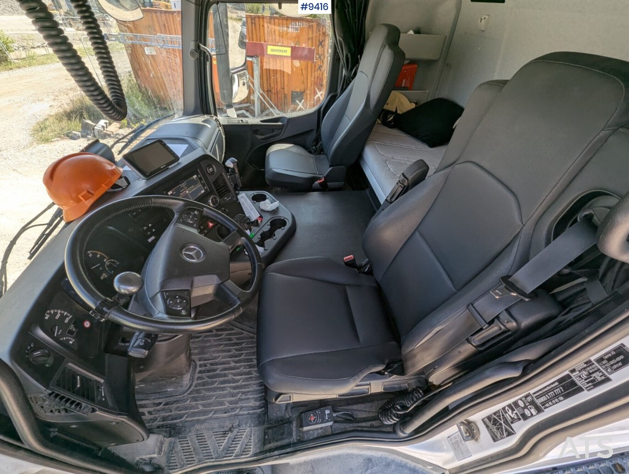 Tipper Truck Mercedes-Benz Arocs 6X2 - Camion benne: photos 5 Tipper Truck Mercedes-Benz Arocs 6X2 - Camion benne: photos 5