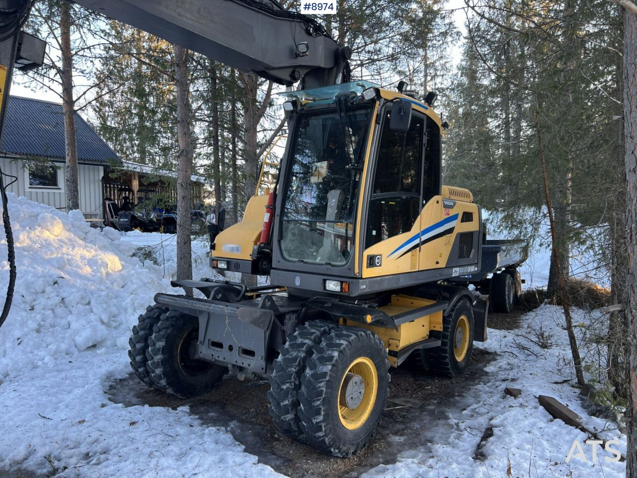 Volvo EW 160 D with Digging System, Tipper and Attachments - Pelle sur pneus: photos 2 Volvo EW 160 D with Digging System, Tipper and Attachments - Pelle sur pneus: photos 2