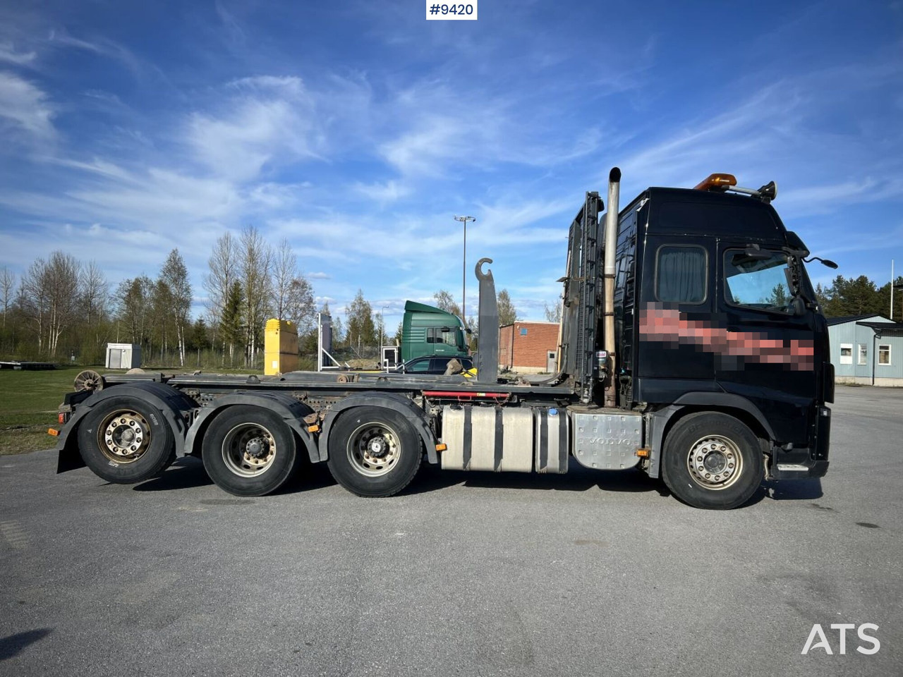 Volvo FH16 8*4 Tridem Hooklift - Camion ampliroll: photos 3 Volvo FH16 8*4 Tridem Hooklift - Camion ampliroll: photos 3