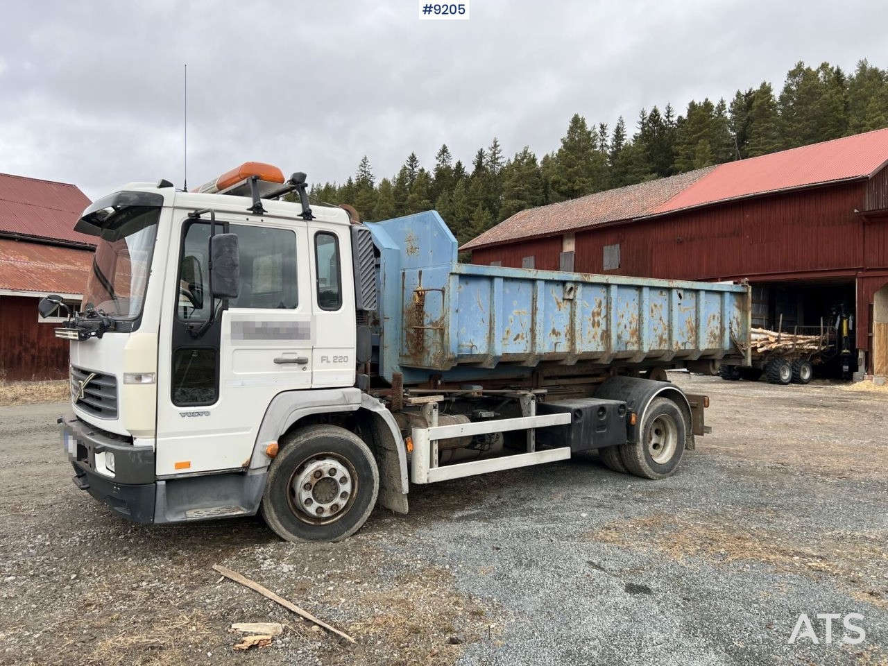Camion ampliroll Volvo FL 6 4X2 Truncated hooklift with flatbed: photos 9