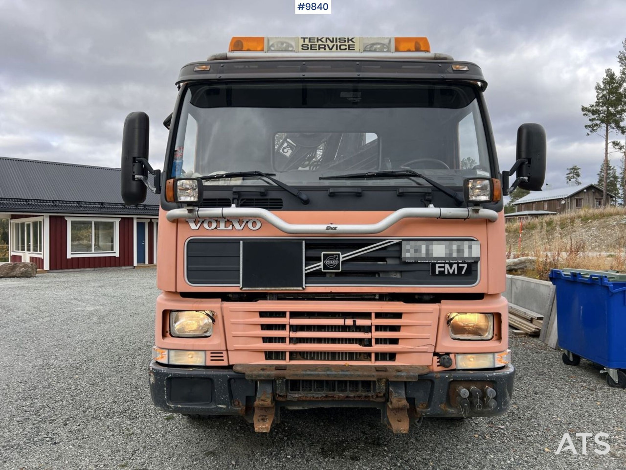 Volvo FM7 crane truck/tipper truck with Hiab 112 (video) - Camion benne: photos 2 Volvo FM7 crane truck/tipper truck with Hiab 112 (video) - Camion benne: photos 2