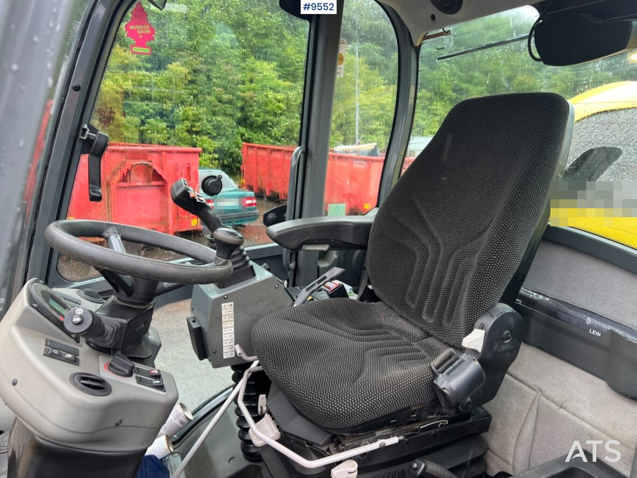 Wheel loader Wacker Neuson WL52 gears and tool stand - Chargeuse sur pneus: photos 5 Wheel loader Wacker Neuson WL52 gears and tool stand - Chargeuse sur pneus: photos 5