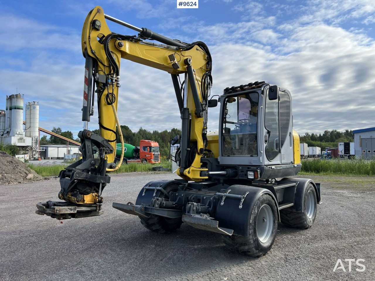 Wheeled Excavator Wacker Neuson EW100 (See Video) - Pelle sur pneus: photos 4 Wheeled Excavator Wacker Neuson EW100 (See Video) - Pelle sur pneus: photos 4