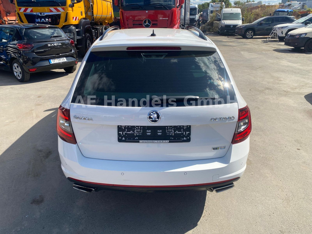 Skoda Octavia VRS Kombi 2.0 TDI *ACC/PDC/LED/1.Hand/HU - Voiture break: photos 4 Skoda Octavia VRS Kombi 2.0 TDI *ACC/PDC/LED/1.Hand/HU - Voiture break: photos 4