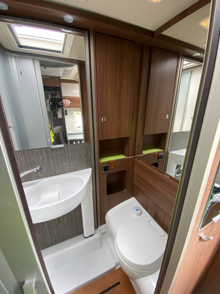 Hymer ML-T 570 -Mercedes 419 CDI 190 4x4 1er Main - Camping-car profilé: photos 4 Hymer ML-T 570 -Mercedes 419 CDI 190 4x4 1er Main - Camping-car profilé: photos 4