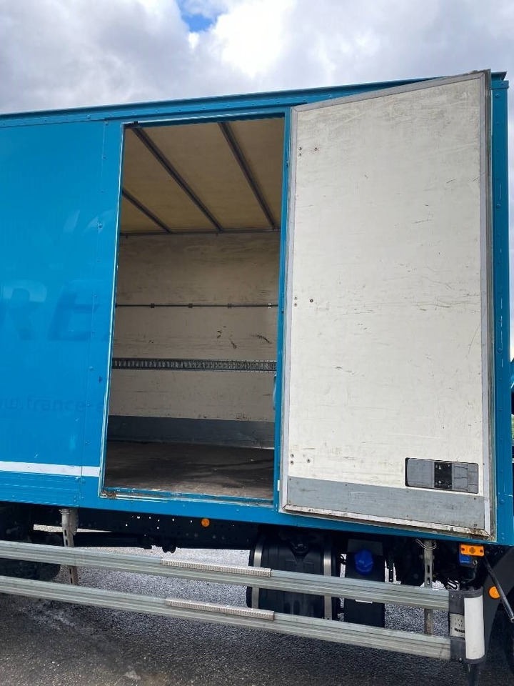 Camion fourgon Iveco EuroCargo 120/210 e6 Turbo Hors /Service: photos 18