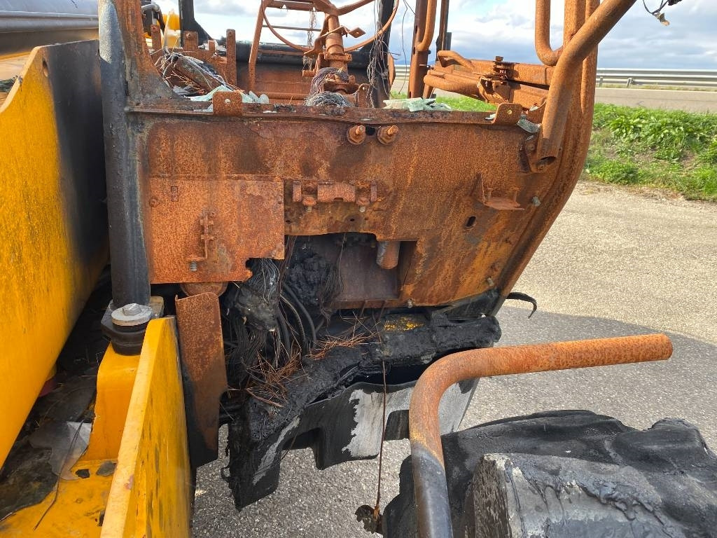 Chariot télescopique JCB 540-140 -1er Main endommagé: photos 45 Chariot télescopique JCB 540-140 -1er Main endommagé: photos 45