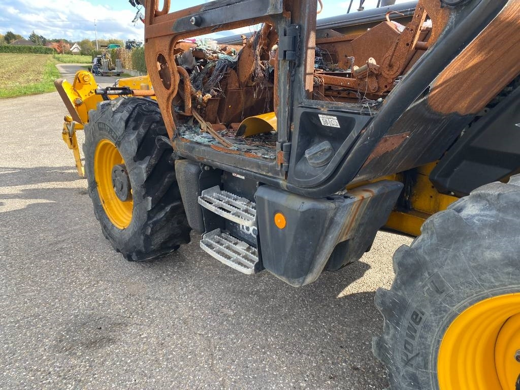 Chariot télescopique JCB 540-140 -1er Main endommagé: photos 24 Chariot télescopique JCB 540-140 -1er Main endommagé: photos 24