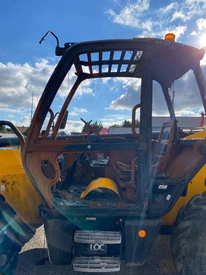 Chariot télescopique JCB 540-140 -1er Main endommagé: photos 21 Chariot télescopique JCB 540-140 -1er Main endommagé: photos 21