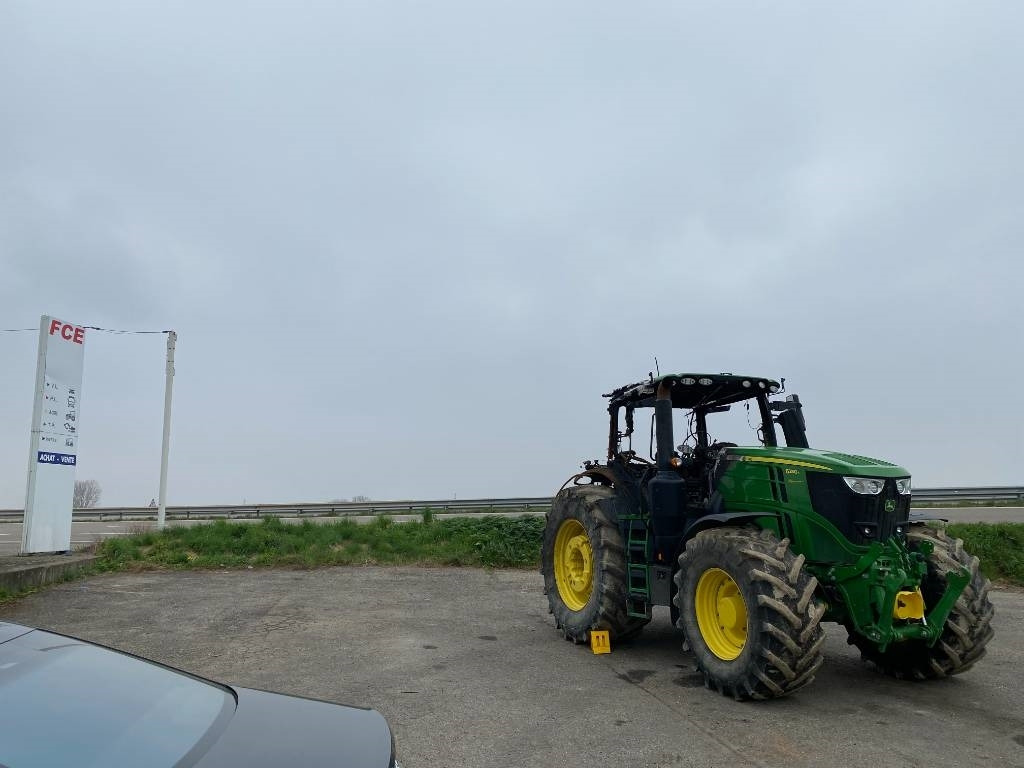 John Deere 6250 R / AutoPower endommagé - Tracteur agricole: photos 3 John Deere 6250 R / AutoPower endommagé - Tracteur agricole: photos 3