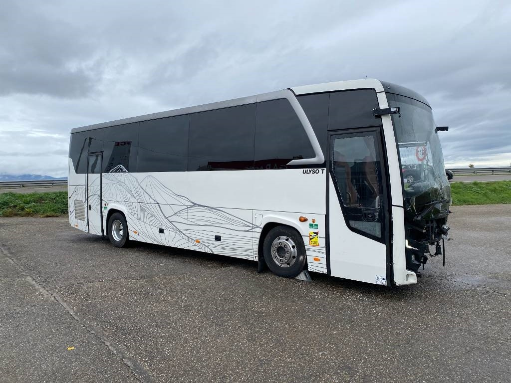 Otokar ULYSO-T Cummins e6/316Ps endommagé - Bus interurbain: photos 3 Otokar ULYSO-T Cummins e6/316Ps endommagé - Bus interurbain: photos 3