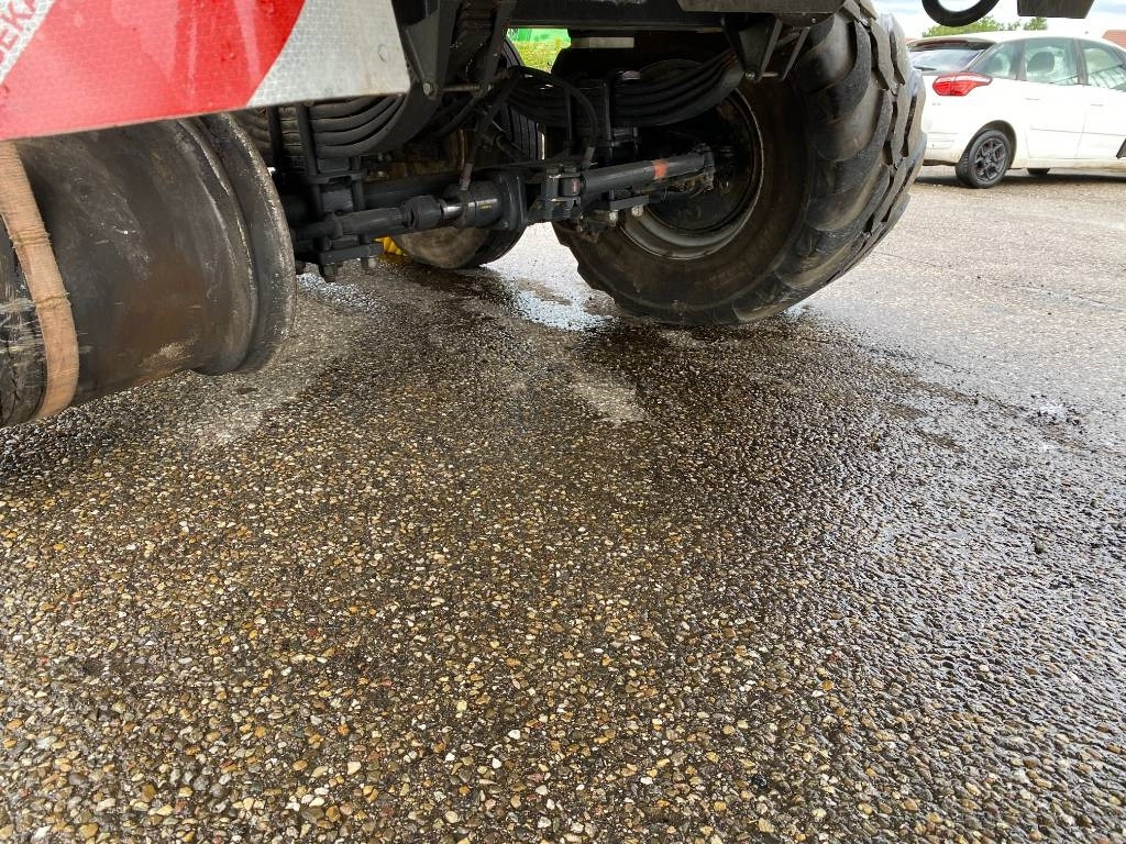 Autochargeuse Schuitemaker RAPIDE 75 - 40Km/h endommagée: photos 32 Autochargeuse Schuitemaker RAPIDE 75 - 40Km/h endommagée: photos 32