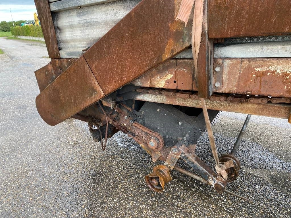 Autochargeuse Schuitemaker RAPIDE 75 - 40Km/h endommagée: photos 18 Autochargeuse Schuitemaker RAPIDE 75 - 40Km/h endommagée: photos 18