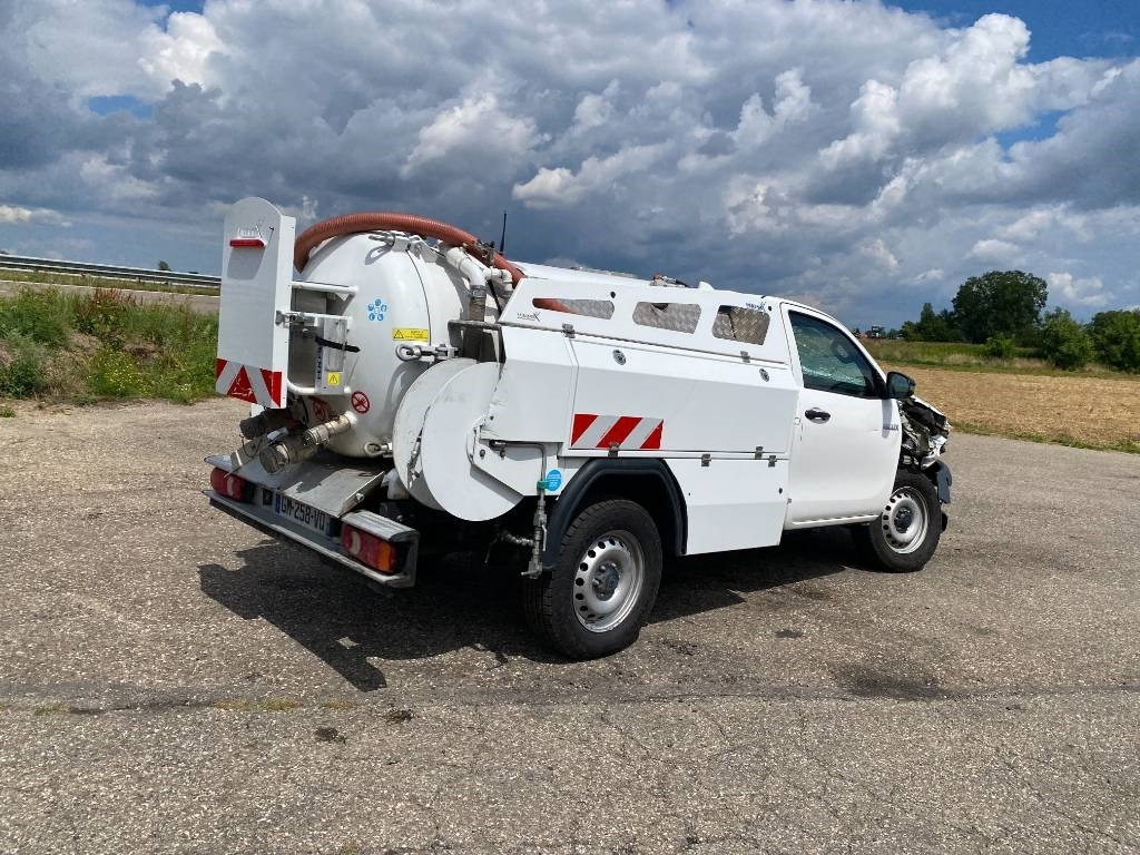 Toyota HILUX 2.4 D4D /MINIMAX COMBINE LONGWAY endommagé - Camion hydrocureur: photos 4 Toyota HILUX 2.4 D4D /MINIMAX COMBINE LONGWAY endommagé - Camion hydrocureur: photos 4