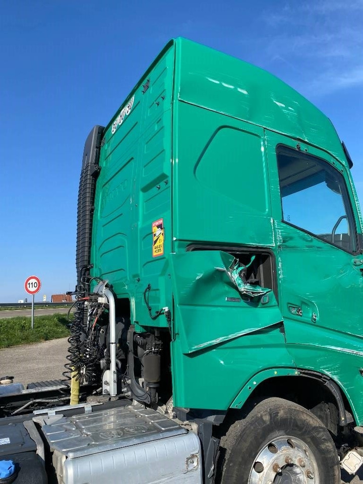 Tracteur routier Volvo FH 500 I-save GLOBETROTTER 1er Main endommagé: photos 32
