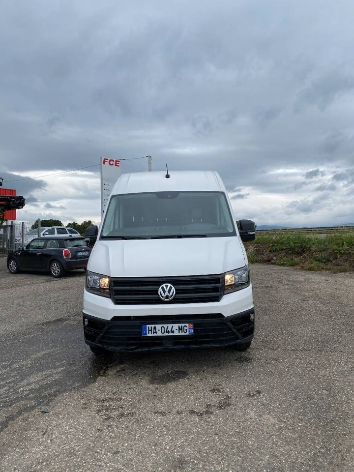 Volkswagen CRAFTER 2.0 TDI 140 L2H3 / 1er Main endommagée - Fourgon grand volume: photos 2 Volkswagen CRAFTER 2.0 TDI 140 L2H3 / 1er Main endommagée - Fourgon grand volume: photos 2