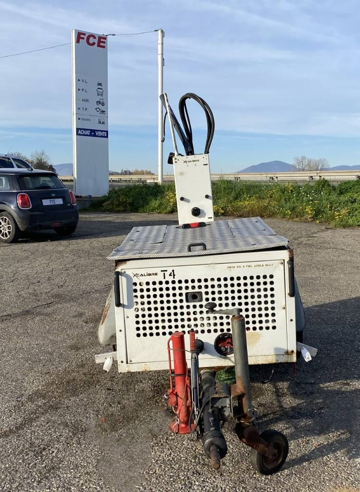 X CALIBRE T4P 1er Main endommagée - Foreuse: photos 2 X CALIBRE T4P 1er Main endommagée - Foreuse: photos 2