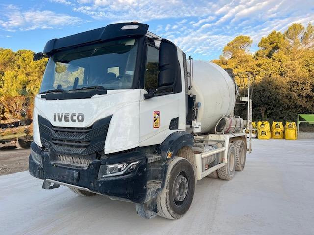 Iveco X-WAY 420 MALAXEUR STETTER 6X4 - Camion malaxeur: photos 3 Iveco X-WAY 420 MALAXEUR STETTER 6X4 - Camion malaxeur: photos 3