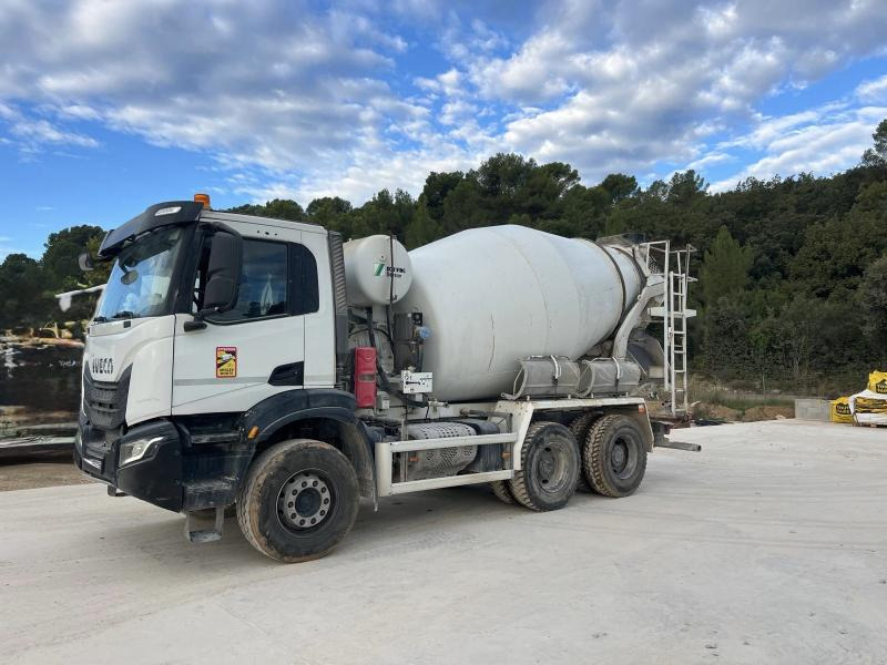 Iveco X-WAY 420 MALAXEUR STETTER 6X4 - Camion malaxeur: photos 5 Iveco X-WAY 420 MALAXEUR STETTER 6X4 - Camion malaxeur: photos 5