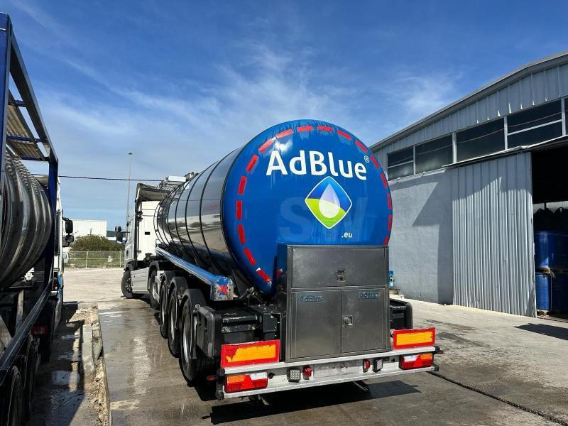 Semi-remorque citerne Kässbohrer ADBLUE 28000L: photos 1