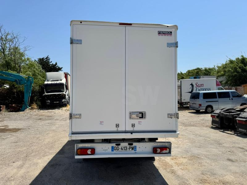 Renault Master 2.5 DCI 150 - Fourgon grand volume: photos 5 Renault Master 2.5 DCI 150 - Fourgon grand volume: photos 5