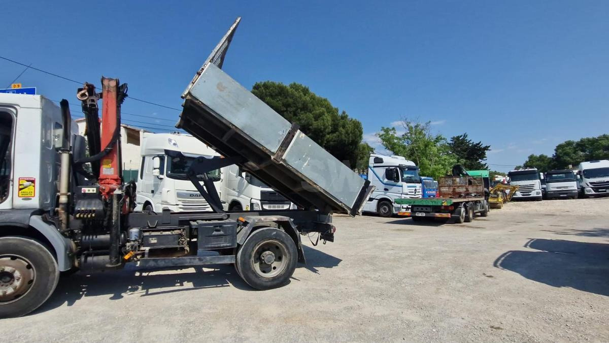 Renault Midlum 210 - Camion benne: photos 2 Renault Midlum 210 - Camion benne: photos 2
