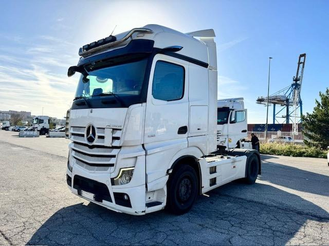 Mercedes ACTROS 1851 RETARDER - Tracteur routier: photos 1 Mercedes ACTROS 1851 RETARDER - Tracteur routier: photos 1