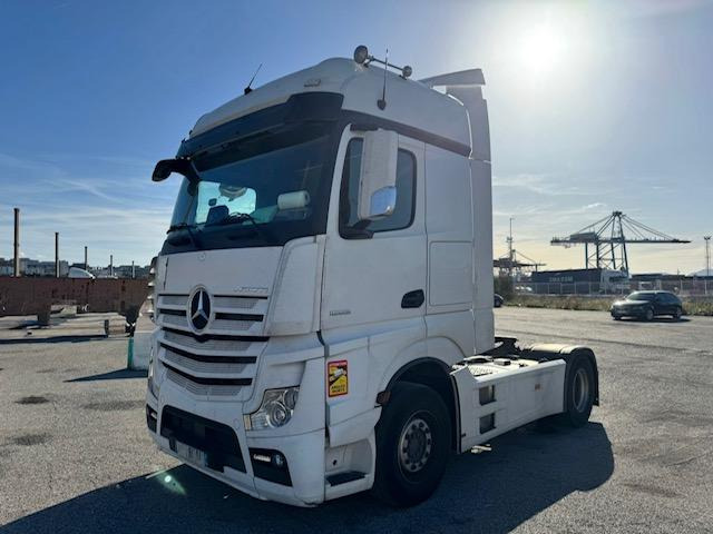 Mercedes ACTROS 1853 RETARDER - Tracteur routier: photos 1 Mercedes ACTROS 1853 RETARDER - Tracteur routier: photos 1