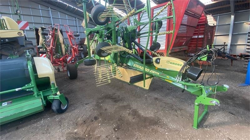 Krone SWADRO TC880 rive Plus - Faneuse: photos 1 Krone SWADRO TC880 rive Plus - Faneuse: photos 1