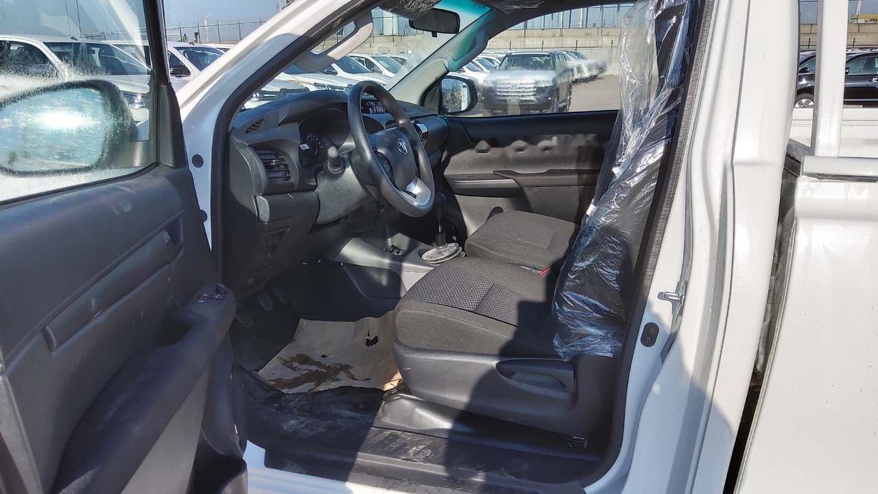 Pick-up Toyota Hilux / Revo Pick-up single Cab pack security 2.4L Turbo Diesel Manual: photos 11