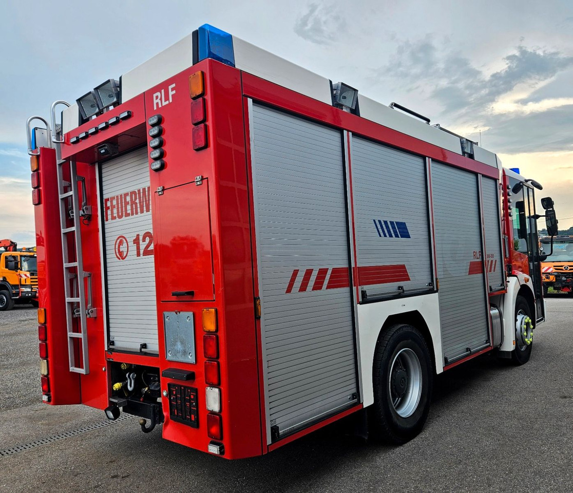Mercedes-Benz 1829 Feuerwehr Ziegler RLF 2000/300 TLF Winde - Camion: photos 4 Mercedes-Benz 1829 Feuerwehr Ziegler RLF 2000/300 TLF Winde - Camion: photos 4
