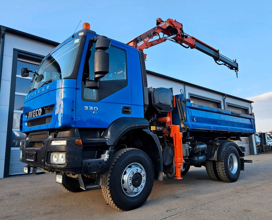 Iveco Trakker 190T33 4x4 Euro5 Kran Atlas 120.2E Funk - Camion benne, Camion grue: photos 1 Iveco Trakker 190T33 4x4 Euro5 Kran Atlas 120.2E Funk - Camion benne, Camion grue: photos 1