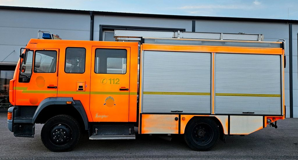 MAN 14.224 L80 4x4 Feuerwehr LF16 Ziegler MAN 14.224 L80 4x4 Feuerwehr LF16 Ziegler - Camion de pompier: photos 2 MAN 14.224 L80 4x4 Feuerwehr LF16 Ziegler MAN 14.224 L80 4x4 Feuerwehr LF16 Ziegler - Camion de pompier: photos 2