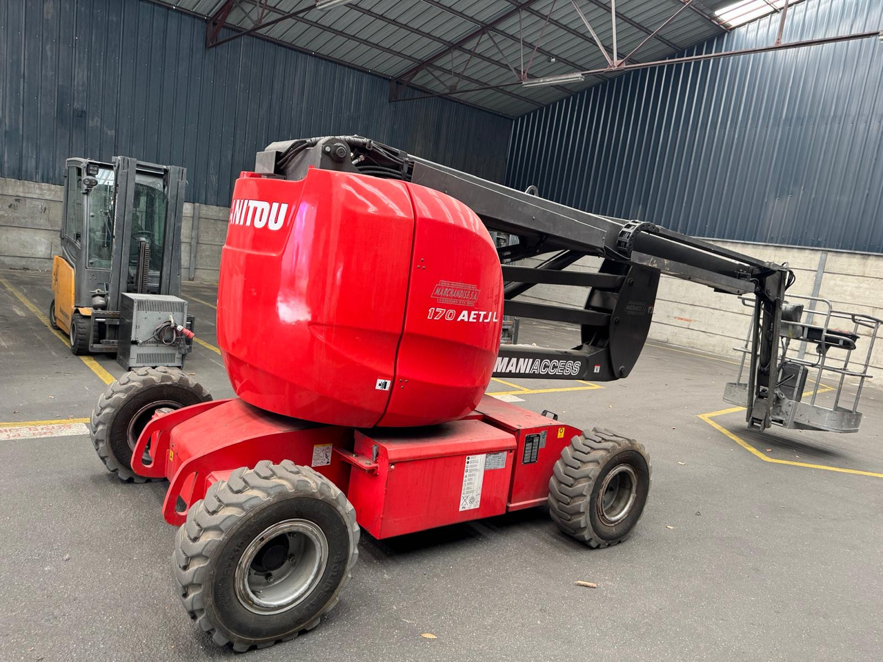MANITOU AETJ 170 - Nacelle articulée: photos 3 MANITOU AETJ 170 - Nacelle articulée: photos 3
