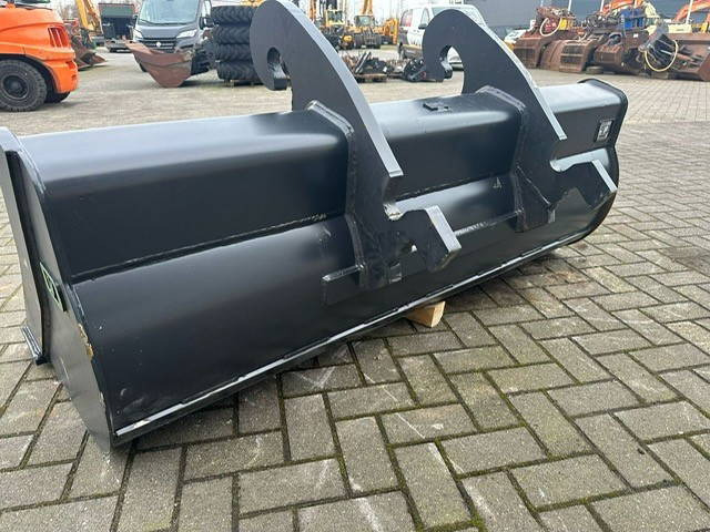 VemaTec CW30 Slotenbak 1800mm - Godet pour pelle pour Engins de chantier: photos 3 VemaTec CW30 Slotenbak 1800mm - Godet pour pelle pour Engins de chantier: photos 3