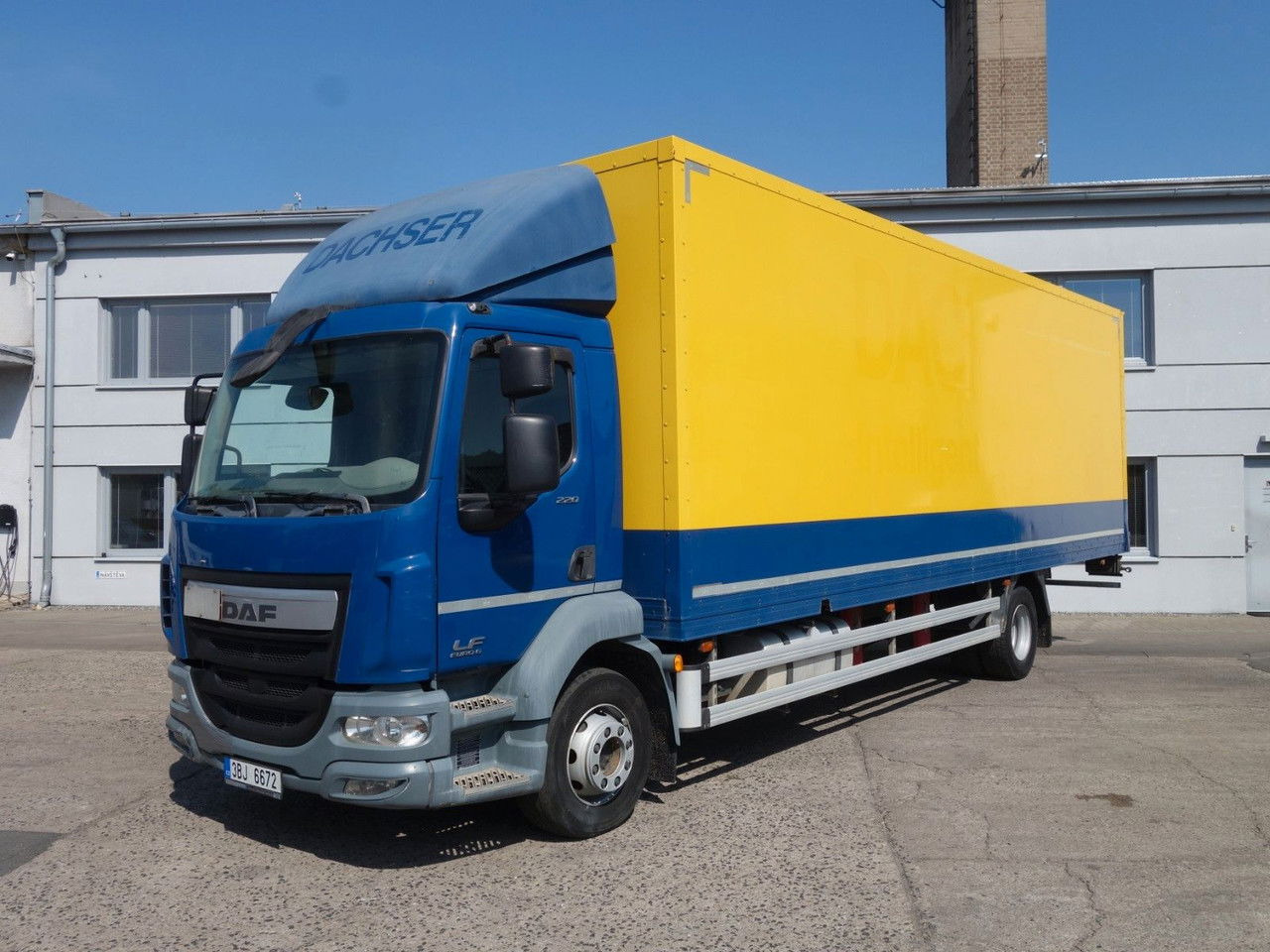 DAF LF 220 14 t - Camion fourgon: photos 1 DAF LF 220 14 t - Camion fourgon: photos 1