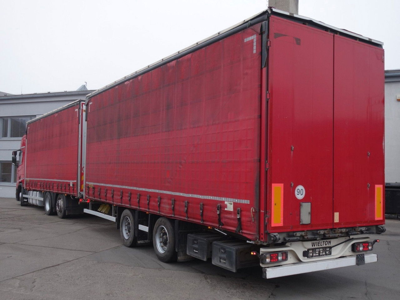 Scania R450 6x2 120cm3, Durchfahren, Retarder - Camion à rideaux coulissants: photos 4 Scania R450 6x2 120cm3, Durchfahren, Retarder - Camion à rideaux coulissants: photos 4