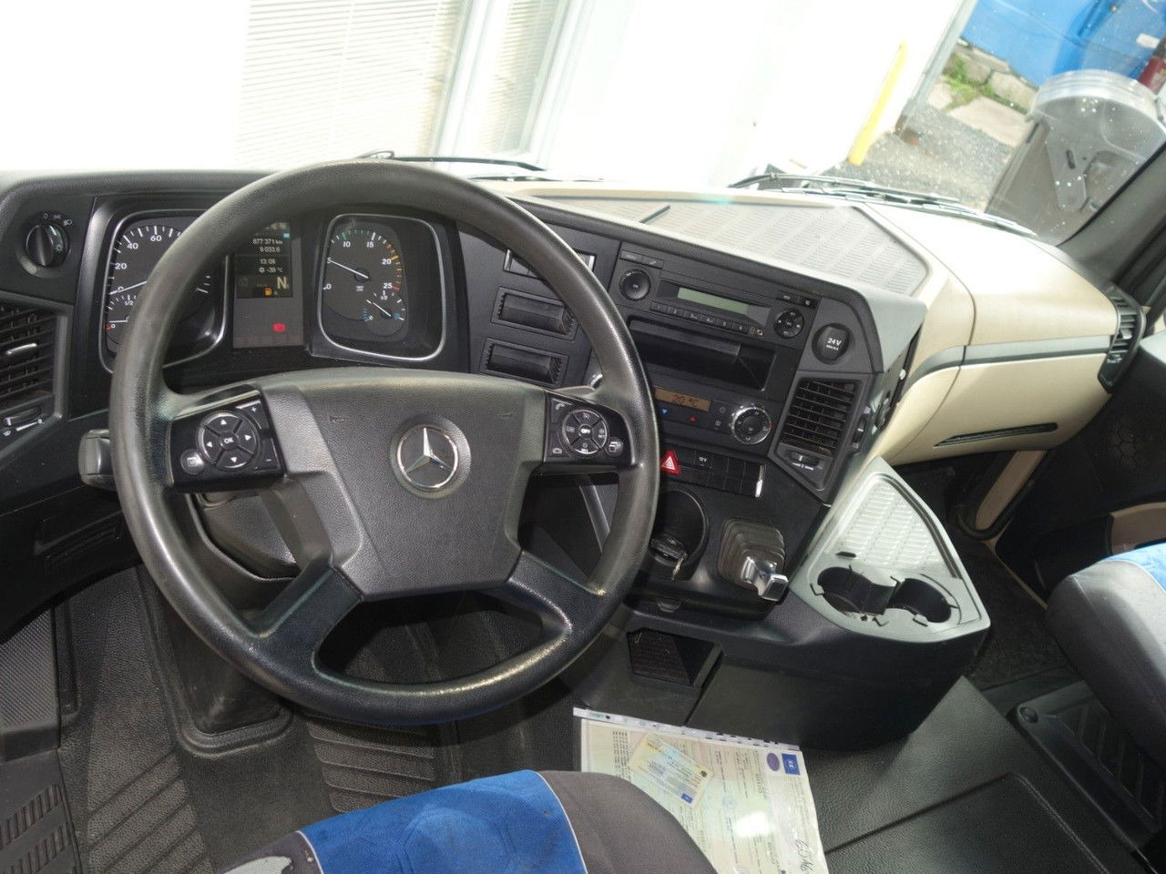 Tracteur routier Mercedes-Benz Actros 1842 Lsnrl: photos 13 Tracteur routier Mercedes-Benz Actros 1842 Lsnrl: photos 13