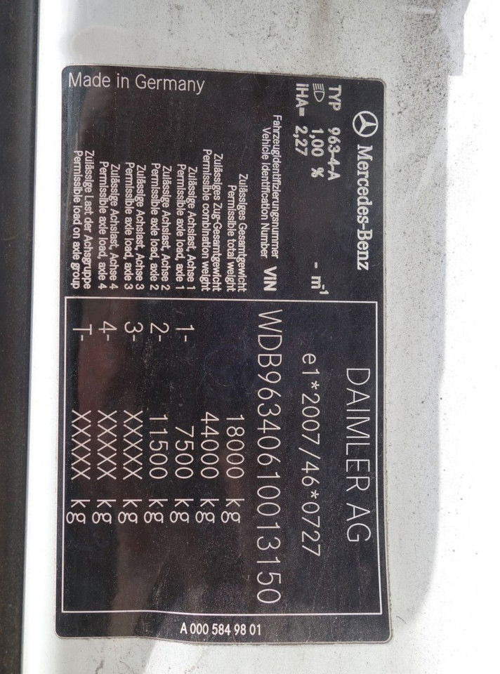 Tracteur routier Mercedes-Benz Actros 1842 Lsnrl: photos 10 Tracteur routier Mercedes-Benz Actros 1842 Lsnrl: photos 10