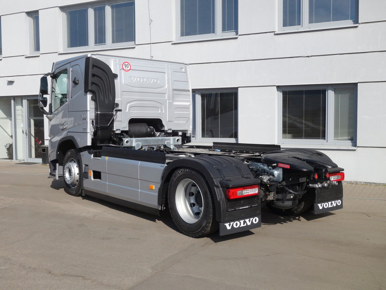 Volvo FM 13, 460 PS, Retarder, fur Euro Lohr, Neue Volvo FM 13, 460 PS, Retarder, fur Euro Lohr, Neue - Camion porte-voitures: photos 3 Volvo FM 13, 460 PS, Retarder, fur Euro Lohr, Neue Volvo FM 13, 460 PS, Retarder, fur Euro Lohr, Neue - Camion porte-voitures: photos 3