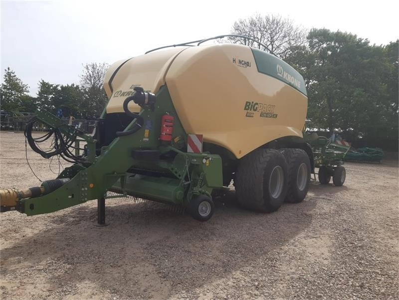 Krone Big Pack 1290 HDP II XC m. Balecollect 1230 - Presse à balles cubiques: photos 3 Krone Big Pack 1290 HDP II XC m. Balecollect 1230 - Presse à balles cubiques: photos 3