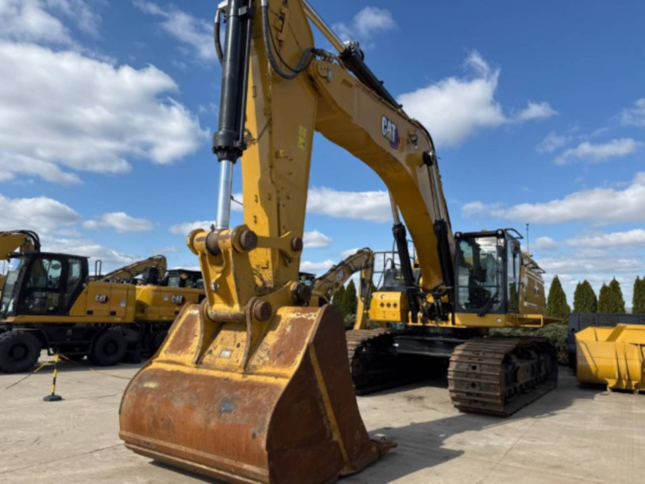 CAT 374 - Pelle sur chenille: photos 1 CAT 374 - Pelle sur chenille: photos 1