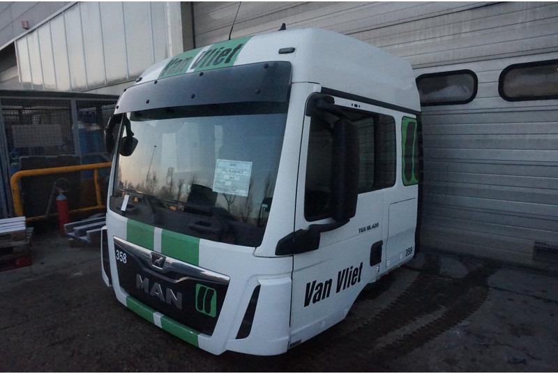 MAN F99L39 TGS - Cabine et intérieur pour Camion: photos 3 MAN F99L39 TGS - Cabine et intérieur pour Camion: photos 3