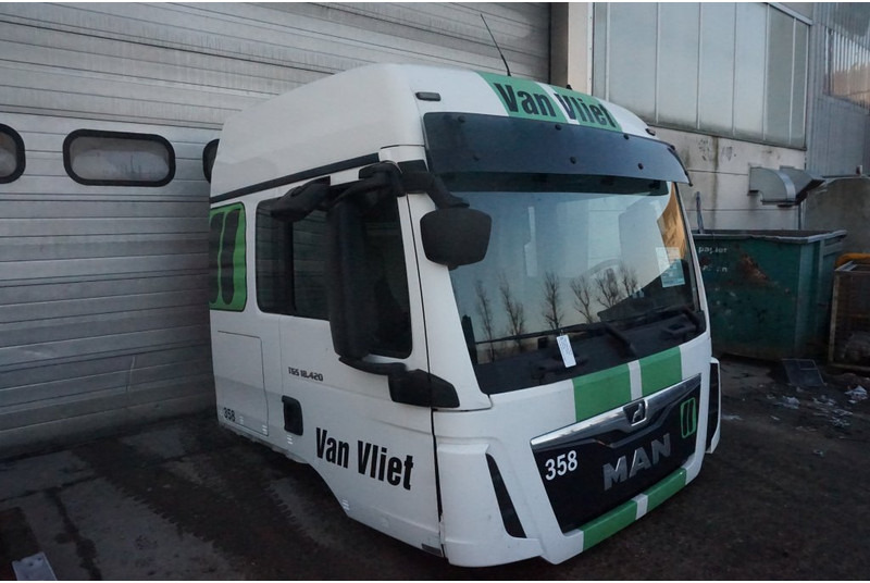 MAN F99L39 TGS - Cabine et intérieur pour Camion: photos 2 MAN F99L39 TGS - Cabine et intérieur pour Camion: photos 2