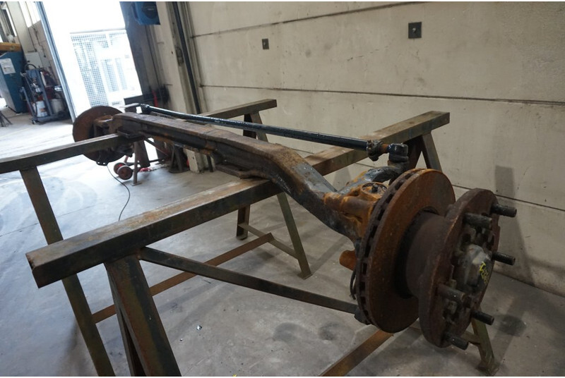 MAN V9-34L-10 - Essieu avant pour Camion: photos 2 MAN V9-34L-10 - Essieu avant pour Camion: photos 2