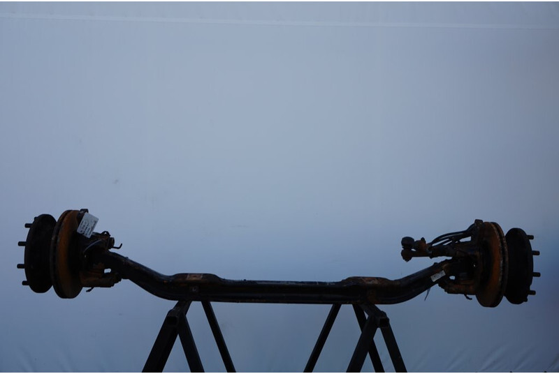 MAN V9-82L-27 - Essieu avant pour Camion: photos 1 MAN V9-82L-27 - Essieu avant pour Camion: photos 1