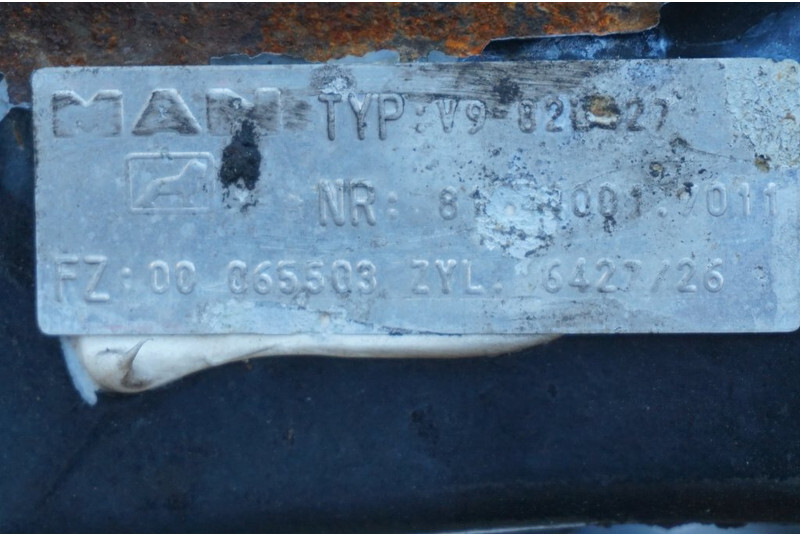 MAN V9-82L-27 - Essieu avant pour Camion: photos 2 MAN V9-82L-27 - Essieu avant pour Camion: photos 2