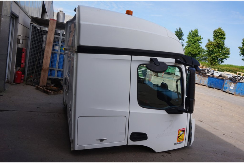 Mercedes-Benz L-STREAMSPACE 2.3MM 320 TUNNEL - Cabine et intérieur pour Camion: photos 3 Mercedes-Benz L-STREAMSPACE 2.3MM 320 TUNNEL - Cabine et intérieur pour Camion: photos 3