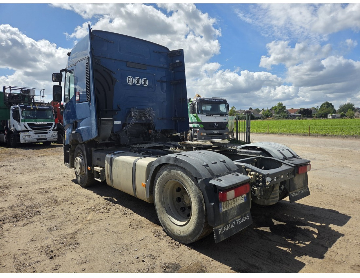 Renault T 460 4X2 Tractor Unit Retarder Hydraulic - Tracteur routier: photos 3 Renault T 460 4X2 Tractor Unit Retarder Hydraulic - Tracteur routier: photos 3
